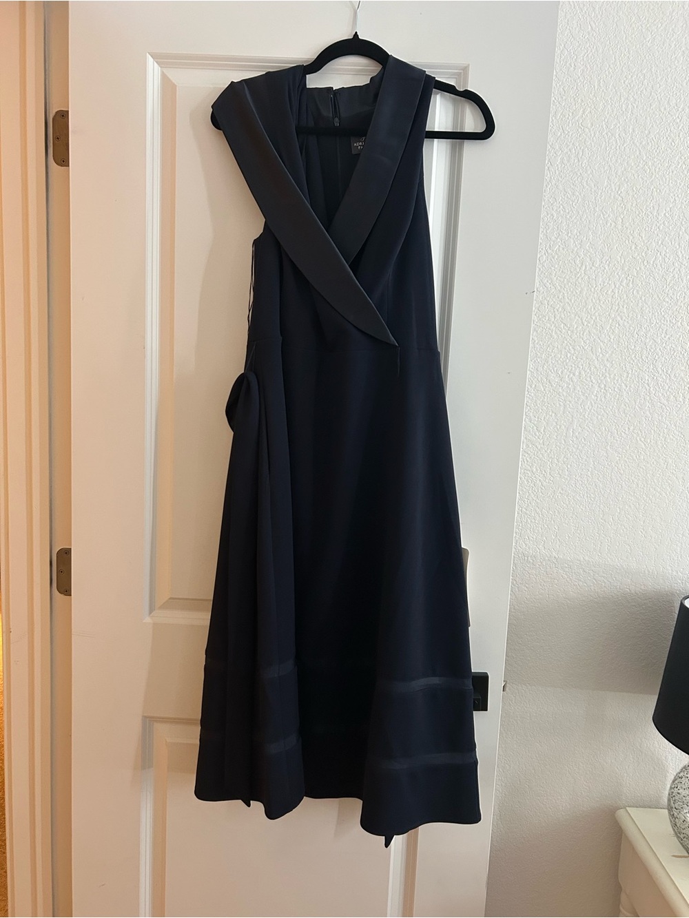 Elegant Black Sleeveless V-Neck Dress